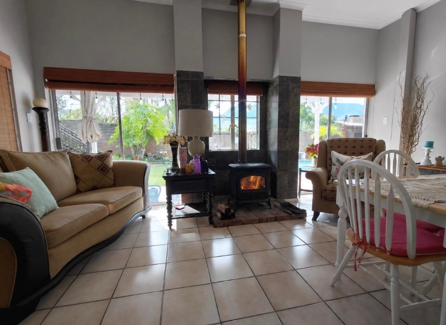 7 Bedroom Property for Sale in Heather Park Western Cape